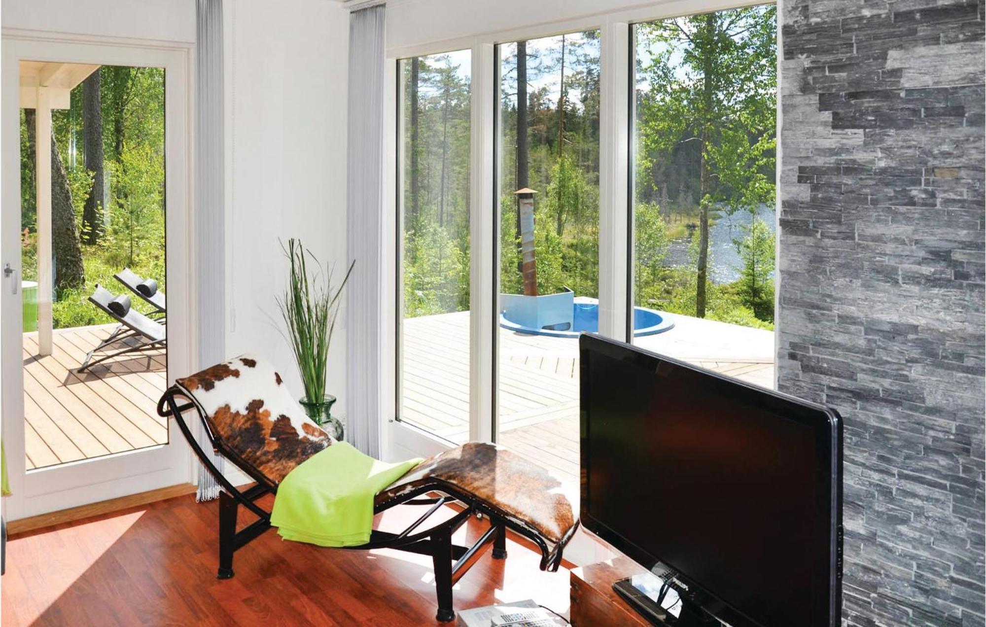 Nice Home In Sunne With Jacuzzi Alvsatern Luaran gambar