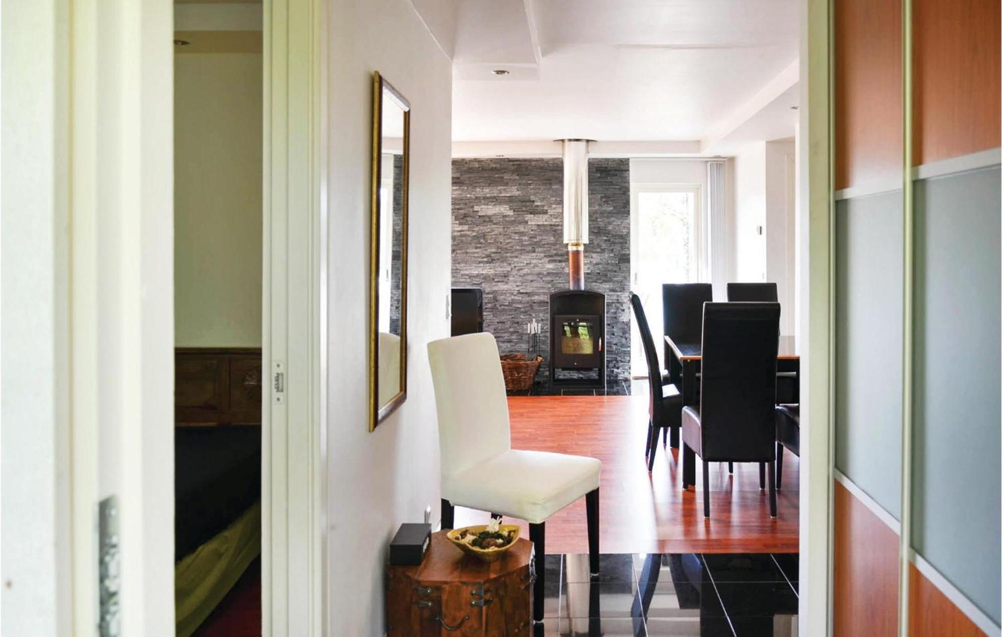 Nice Home In Sunne With Jacuzzi Alvsatern Luaran gambar